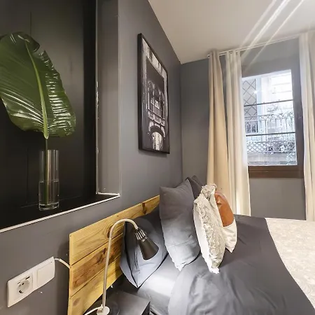 Apartment Cusy In The Gothic Quarter Of